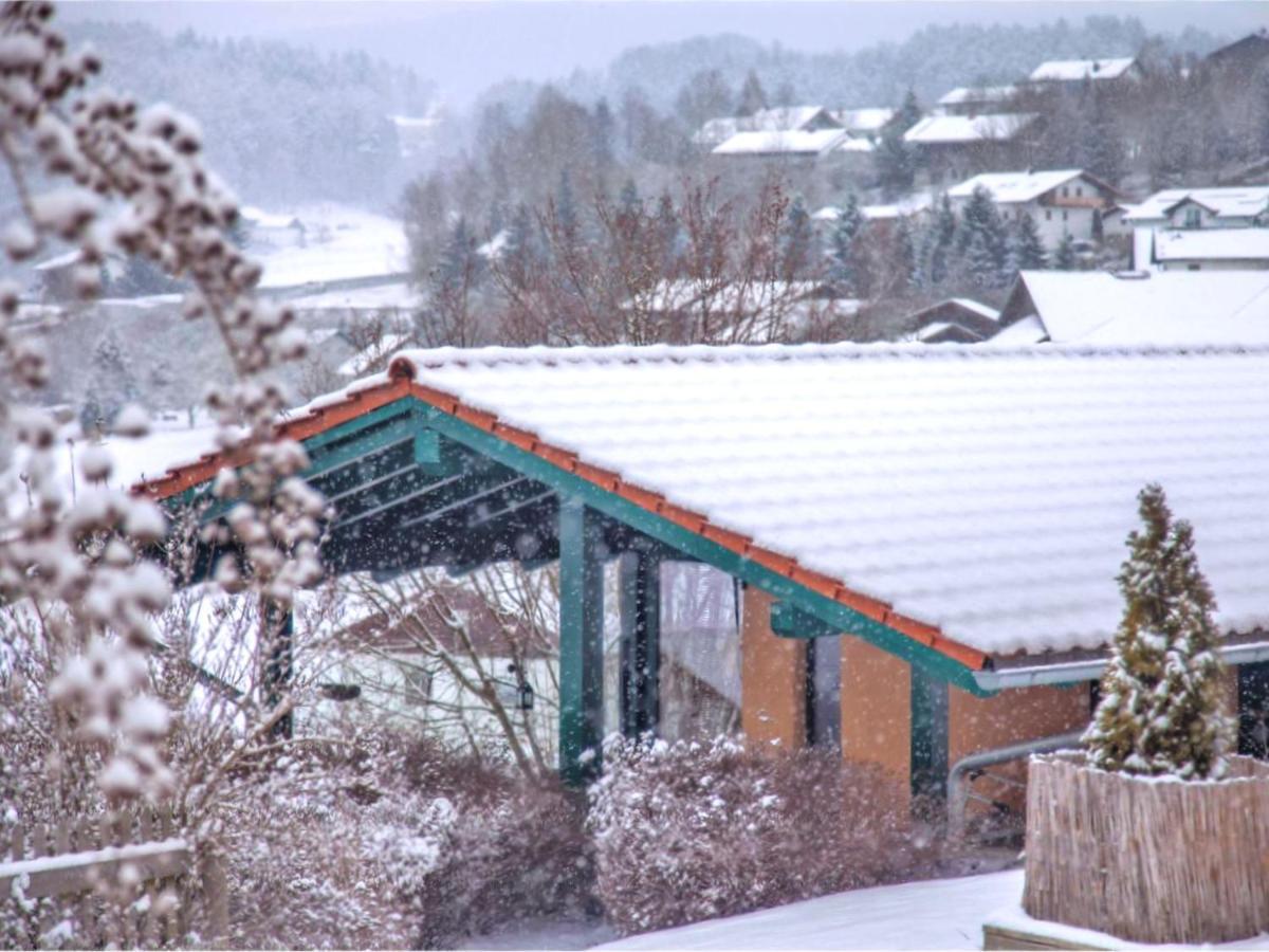 Holiday Home With Whirlpool And Sauna In ヴィヒタッハ エクステリア 写真